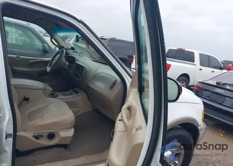 2001 Ford Expedition Eddie Bauer z USA, uszkodzony, nr VIN 1FMEU17L51LB22333